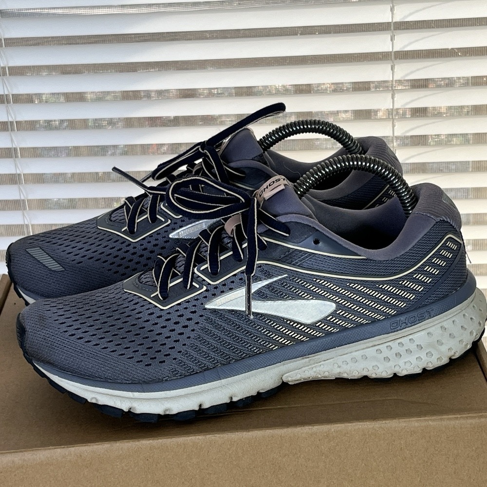 Brooks Ghost 12 Running Athletic Shoes Womens Size 7.5 Gray / Purple Trainers